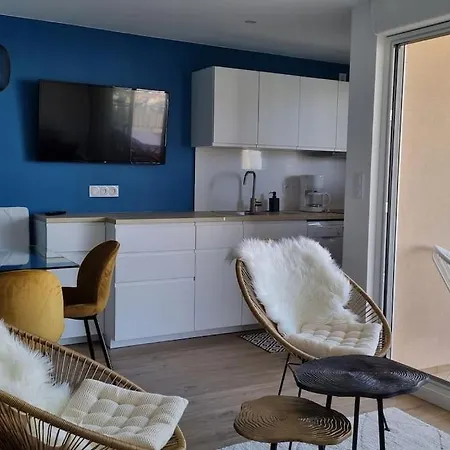 Calme Avec Vue Sur Les Bateaux *