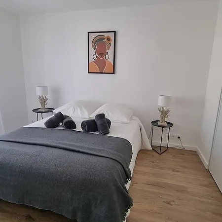 Calme Avec Vue Sur Les Bateaux * Agde