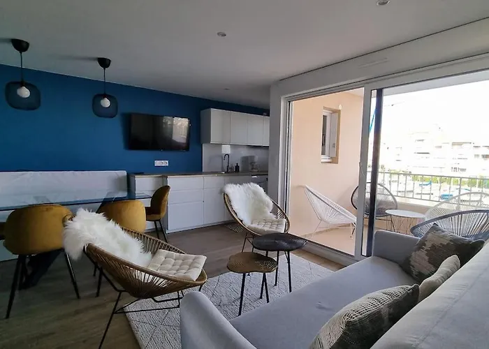 Calme Avec Vue Sur Les Bateaux アパート