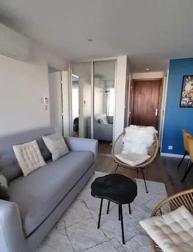 Calme Avec Vue Sur Les Bateaux *